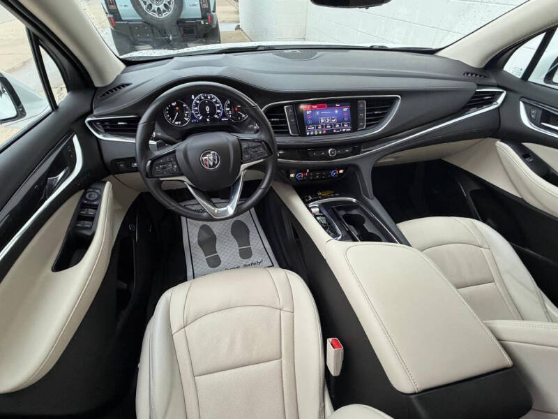 2023 Buick Enclave Premium