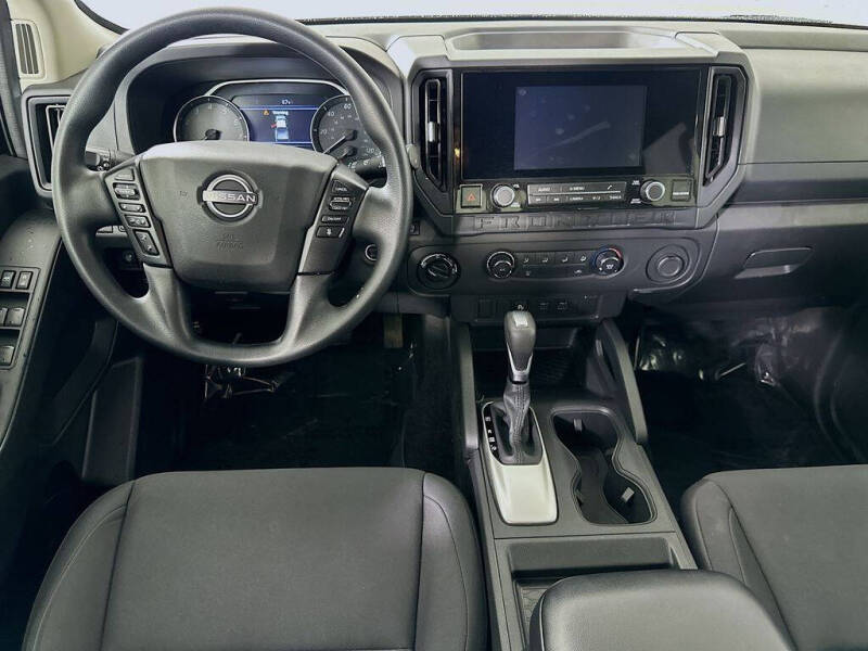 2025 Nissan Frontier S