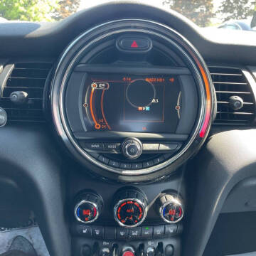 2017 MINI Hardtop 4 Door Cooper