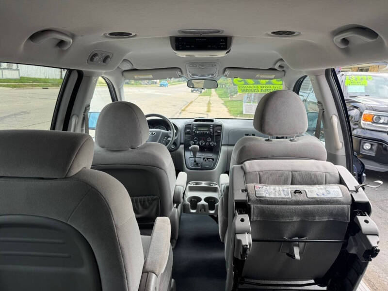 2008 Kia Sedona LX