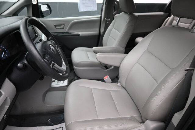 2020 Toyota Sienna L 7-Passenger