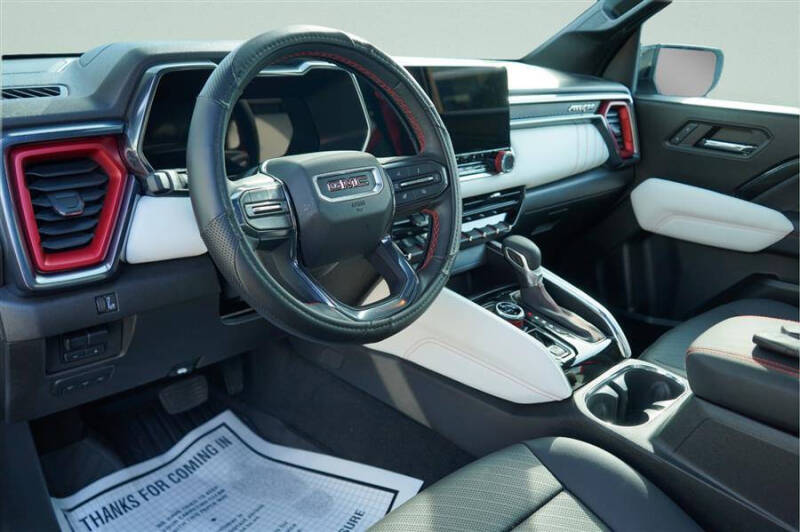 2024 GMC Canyon AT4X