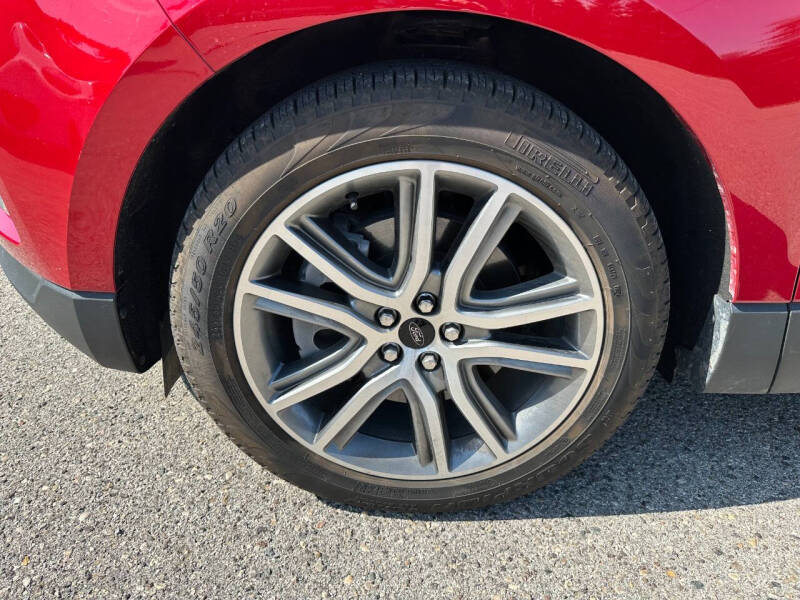 2024 Ford Edge Titanium