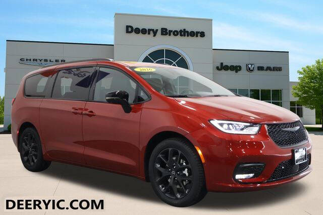 2026 Chrysler Pacifica Select