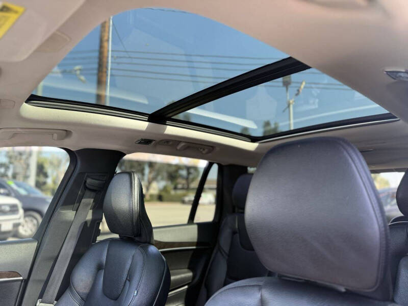 2019 Volvo XC90 T6 Momentum