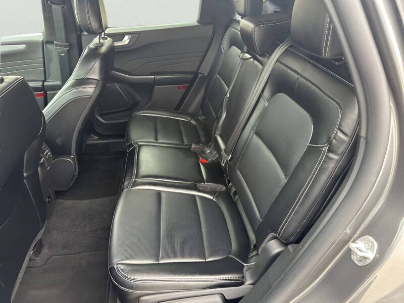 2025 Ford Escape Platinum
