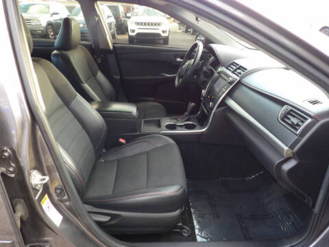 2017 Toyota Camry SE