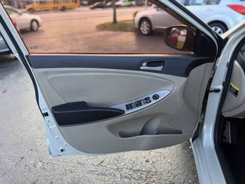 2015 Hyundai Accent GLS