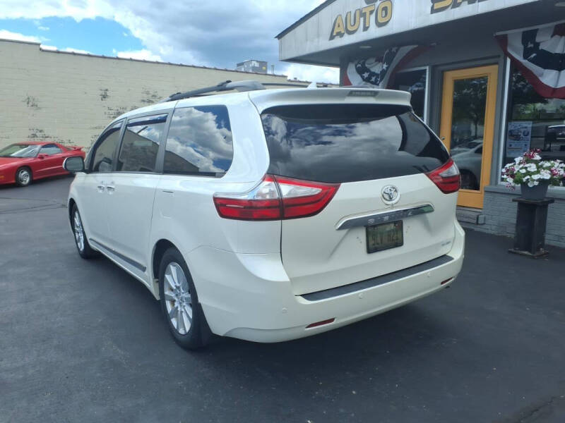 2017 Toyota Sienna Limited 7-Passenger