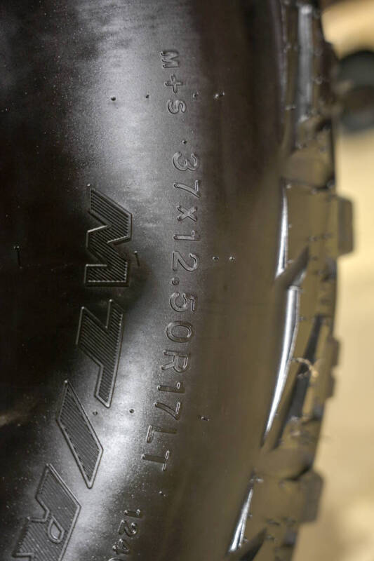 1998 AM General Hummer Hard Top