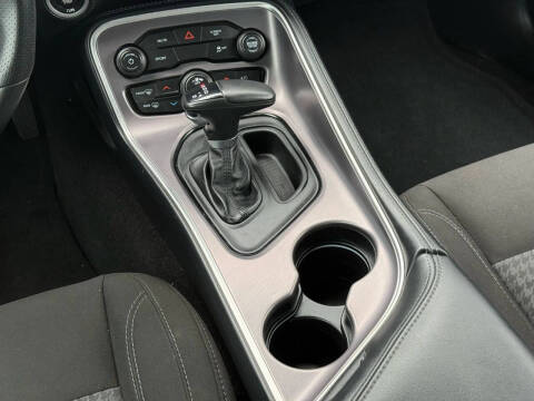 2021 Dodge Challenger SXT