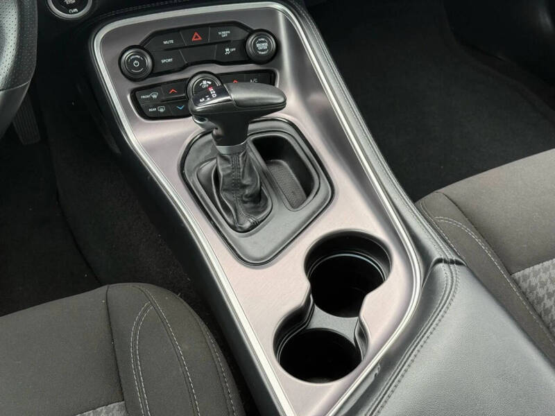 2021 Dodge Challenger SXT