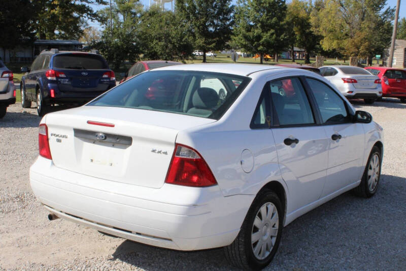 2003 Ford Focus null photo 5