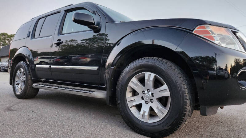 2011 Nissan Pathfinder Silver Edition