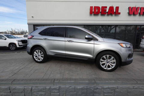 2022 Ford Edge Titanium
