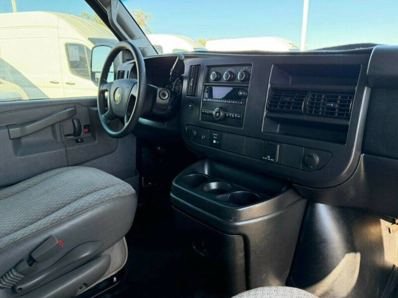 2017 Chevrolet Express 2500