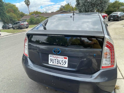 2014 Toyota Prius Two