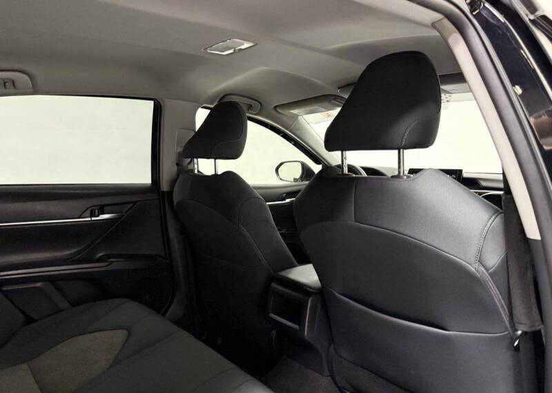 2023 Toyota Camry Hybrid LE