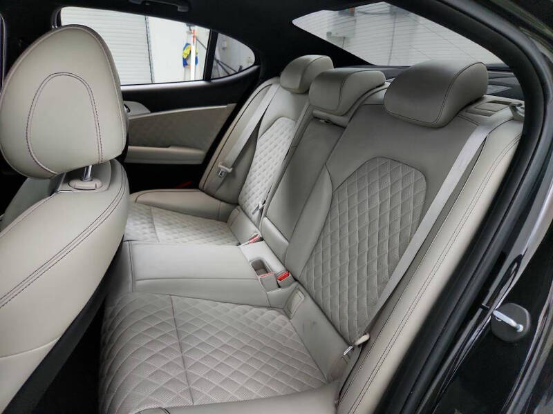 2022 Genesis G70