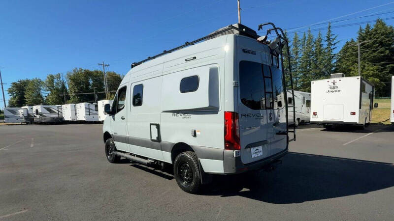 2025 Mercedes-Benz Sprinter
