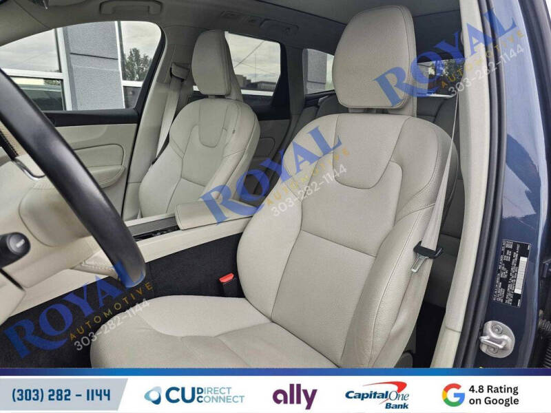 2023 Volvo XC60 B5 Plus Bright Theme
