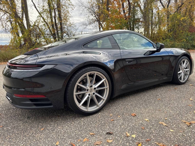 2020 Porsche 911 Carrera