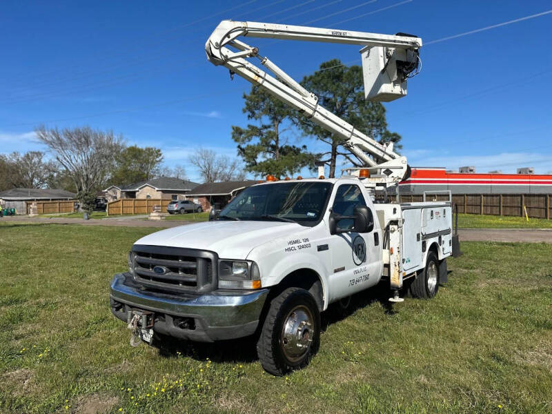 2004 Ford F-550's photo