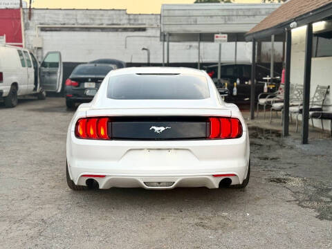 2017 Ford Mustang EcoBoost Premium