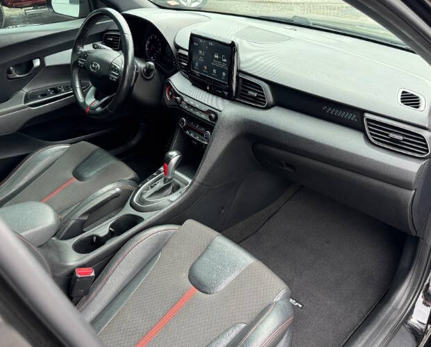 2019 Hyundai Veloster