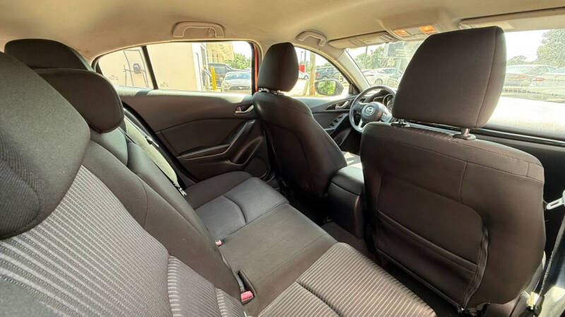 2015 Mazda MAZDA3 i Touring