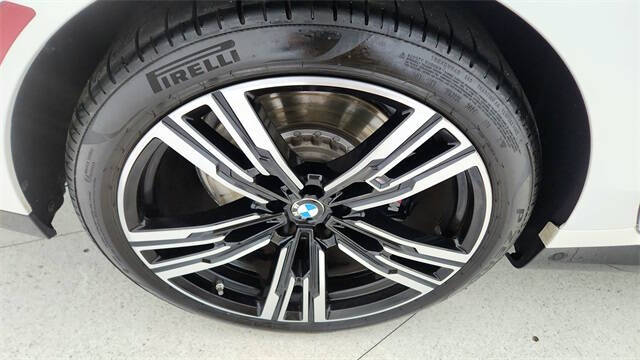 2023 BMW 7 Series 740i