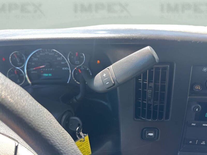 2023 GMC Savana 2500