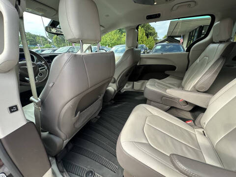 2017 Chrysler Pacifica Touring-L