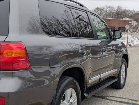 2013 Toyota Land Cruiser