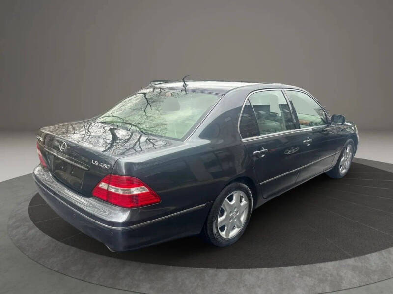 2004 Lexus LS 430
