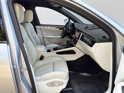 2023 Porsche Macan S