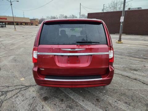 2013 Chrysler Town and Country Touring