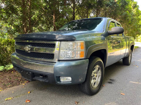2008 Chevrolet Silverado 1500 for sale at Lenoir Auto in Hickory NC