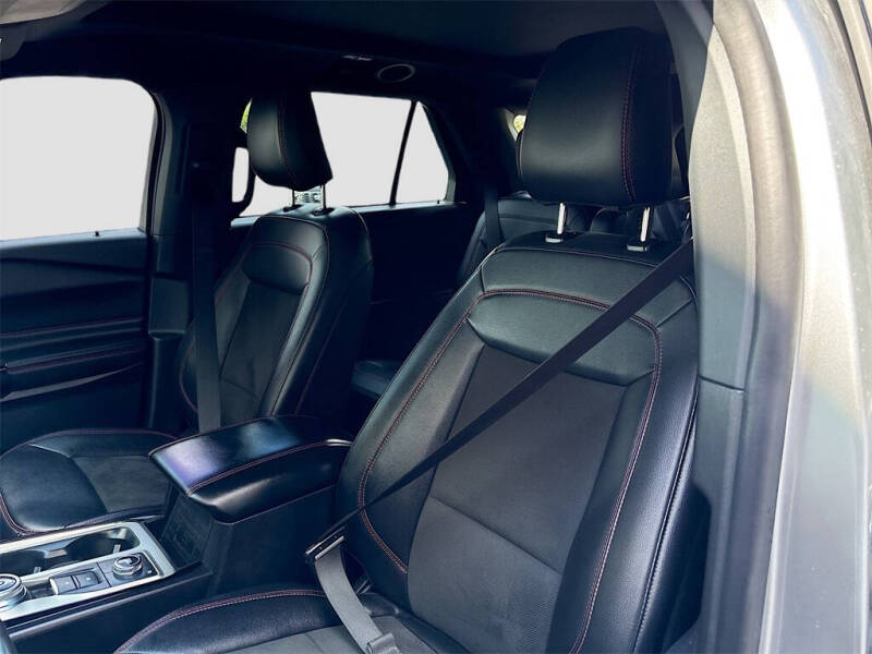 2023 Ford Explorer ST-Line