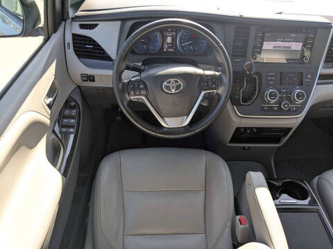 2020 Toyota Sienna XLE 8-Passenger