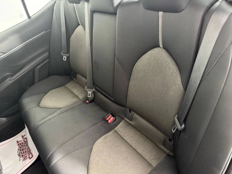 2021 Toyota Camry Hybrid LE