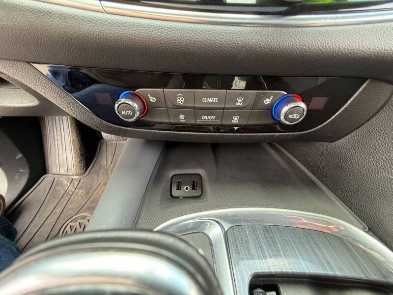 2019 Buick Enclave Essence