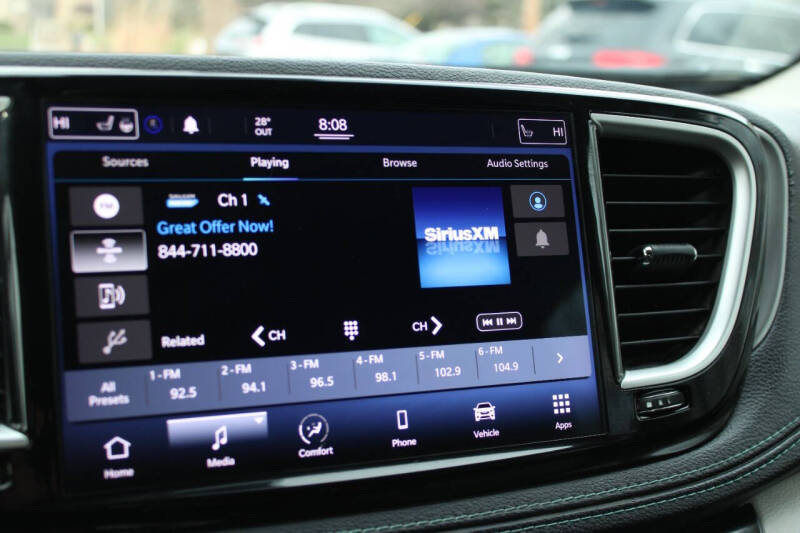 2021 Chrysler Pacifica Touring L