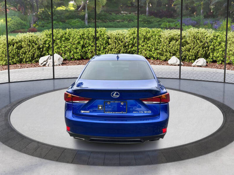 2019 Lexus IS 300