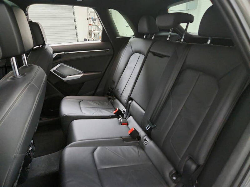 2020 Audi Q3 quattro S line Premium 45 TFSI