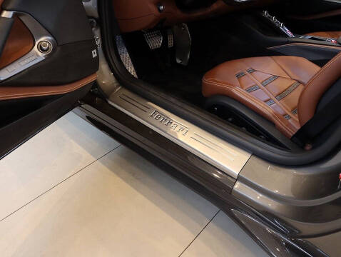 2021 Ferrari 812 GTS