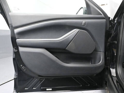 2021 Ford Mustang Mach-E Select