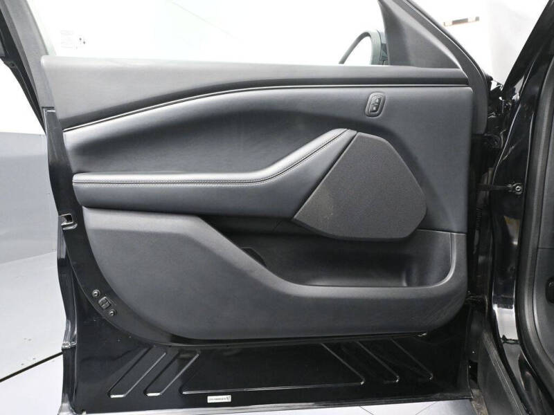 2021 Ford Mustang Mach-E Select