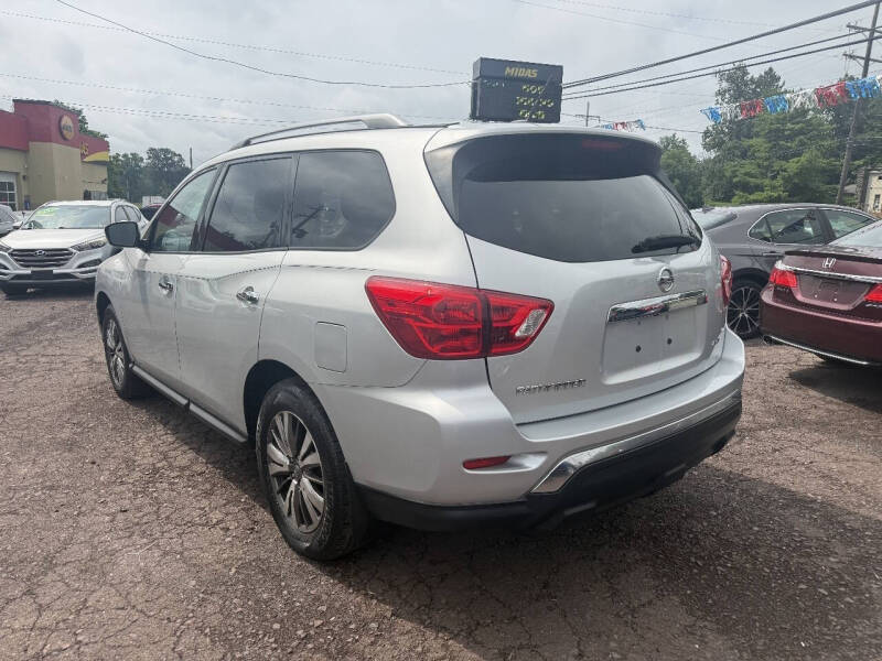 2018 Nissan Pathfinder S