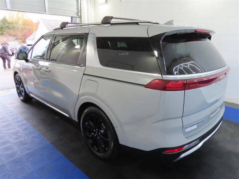 2022 Kia Carnival SX